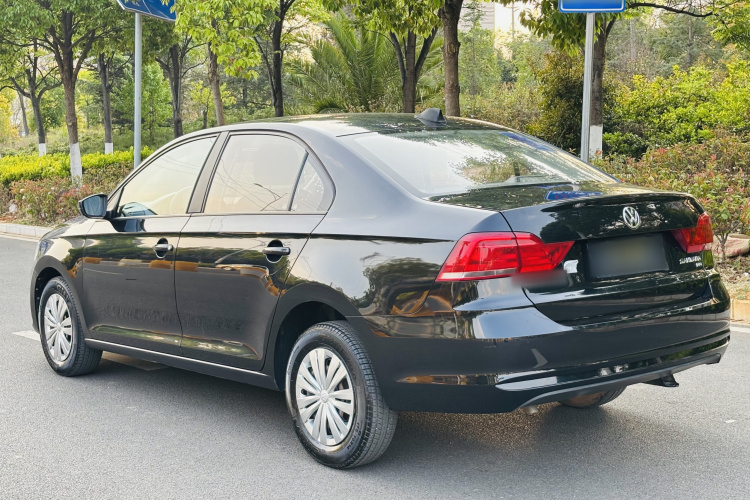 Volkswagen Santana 2018 car image #5
