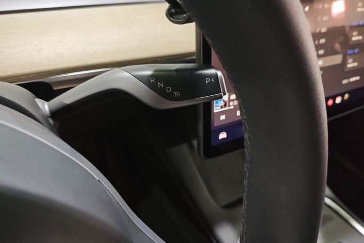 Tesla Model Y 2022 #14 Tesla Model Y 2022 car image #14
