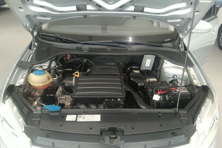 Volkswagen Santana 2015 car image #20