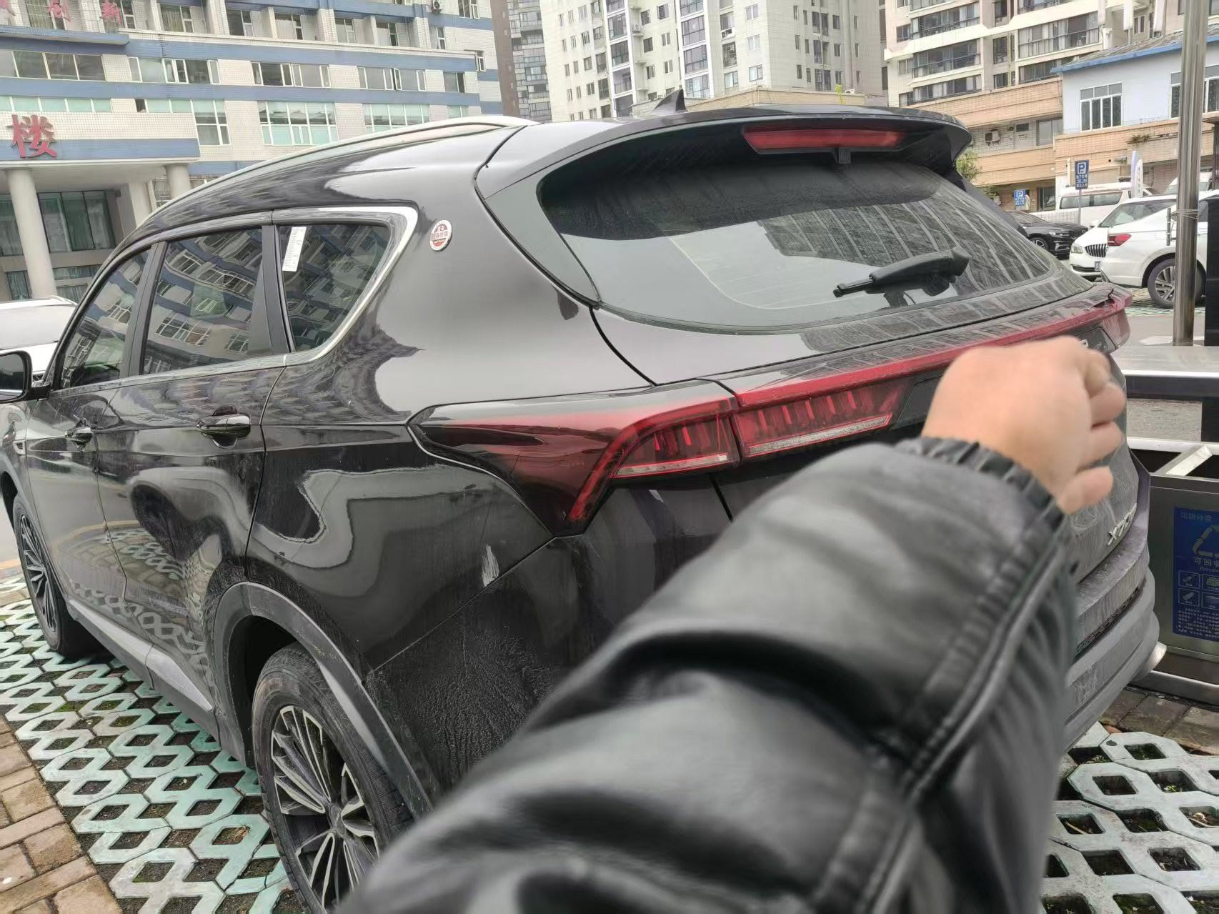 Jetour X70 PLUS 2022 car image #2