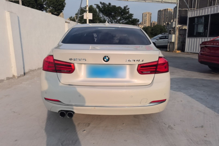BMW 3 Series 2017 car image #6