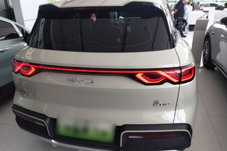BYD YuanUP 2025 #6 BYD YuanUP 2025 car image #6