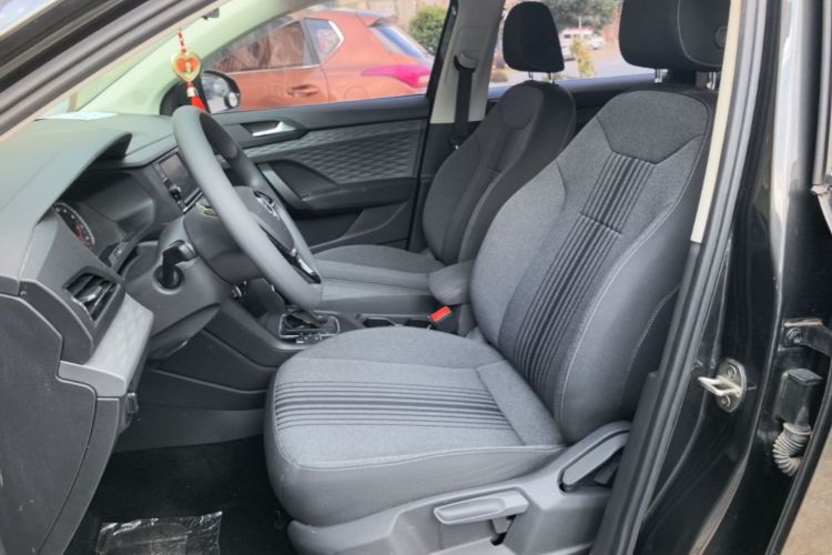 Volkswagen Tharu 2020 car image #15