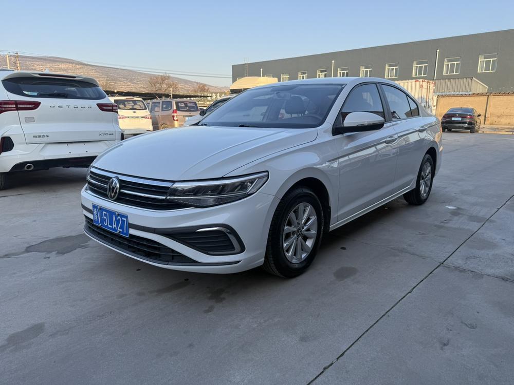 Volkswagen Bora 2023 immagine di auto 