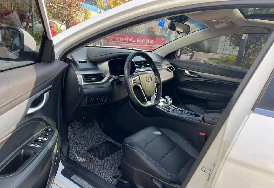 GEELY Emgrand New Energy 2018 #5 GEELY Emgrand New Energy 2018 car image #5