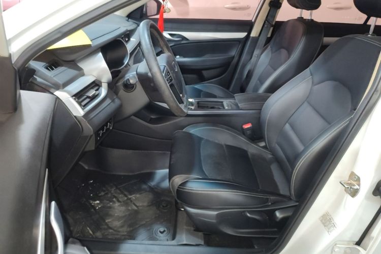 GEELY Emgrand 2018 car image #15