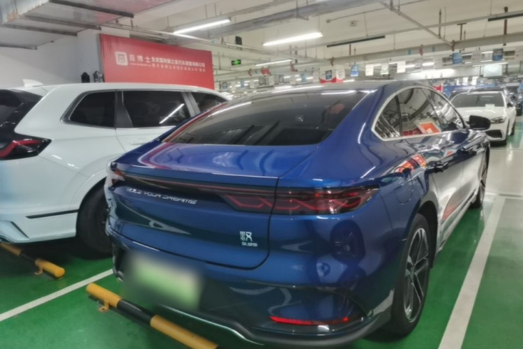 BYD Han 2023 car image #6