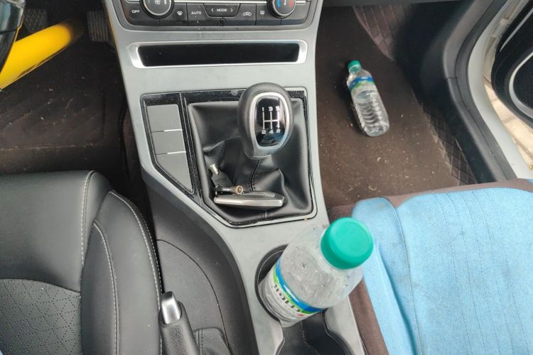 GEELY Emgrand 2021 immagine di auto #14