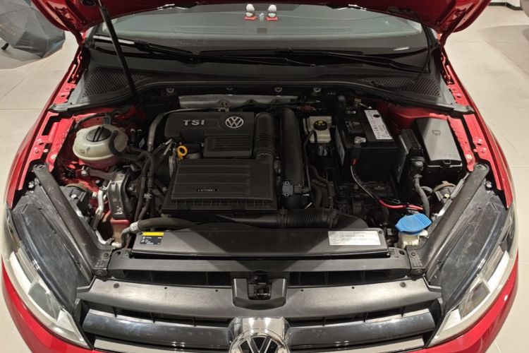 Volkswagen Golf 2017 car image #22
