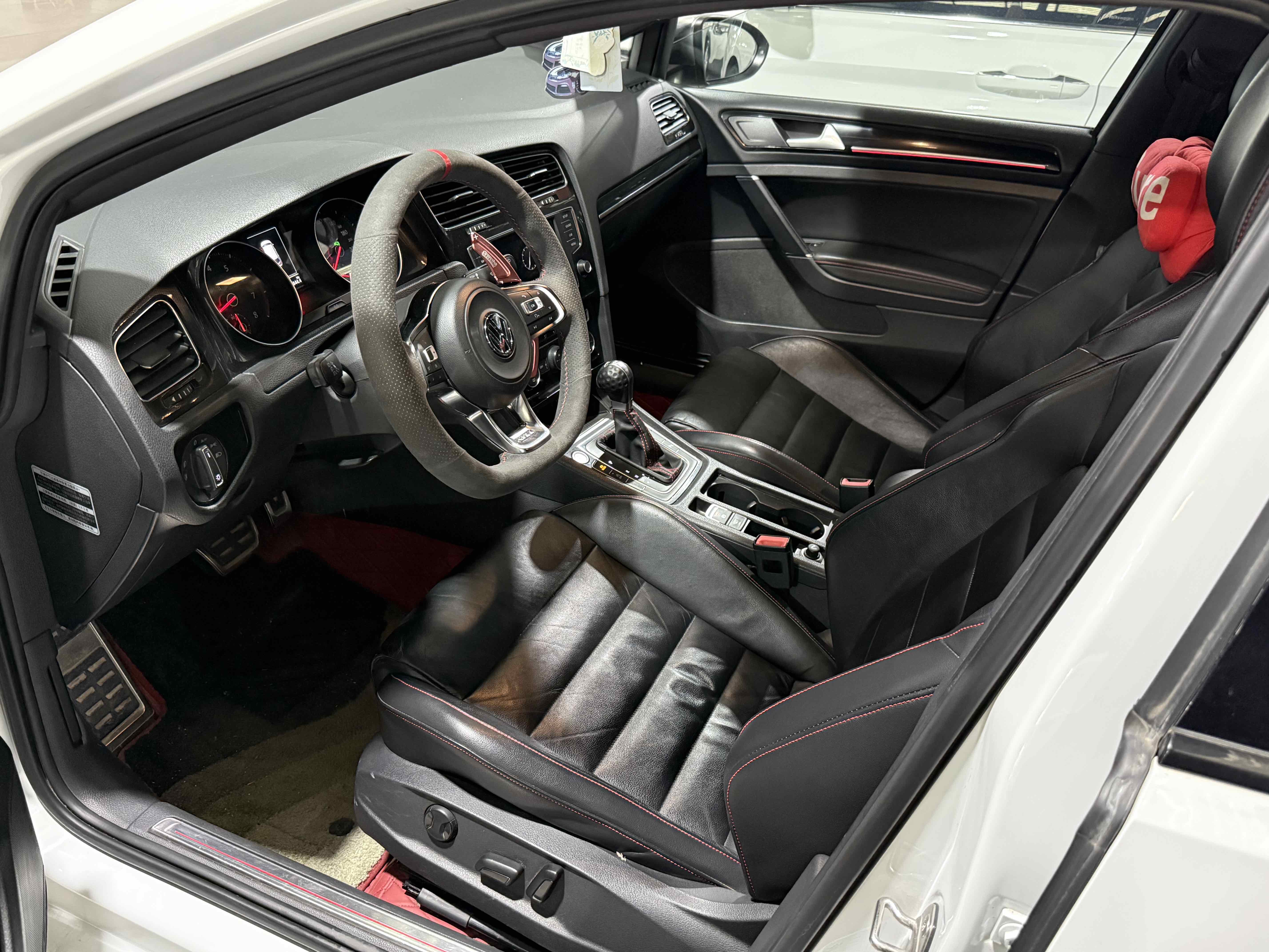Volkswagen GolfGTI 2015 #6 Volkswagen GolfGTI 2015 изображение автомобиля #6