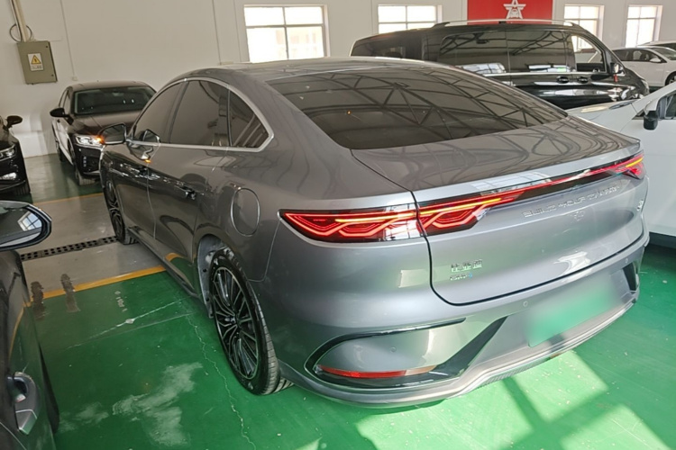 BYD Han 2023 car image #5