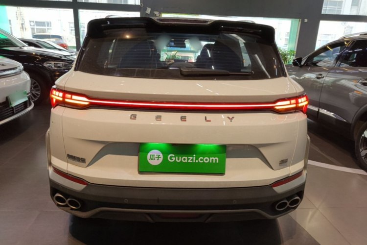 GEELY Coolray 2025 صورة سيارة #4
