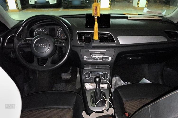 Audi Q3 2016 #11 Audi Q3 2016 car image #11