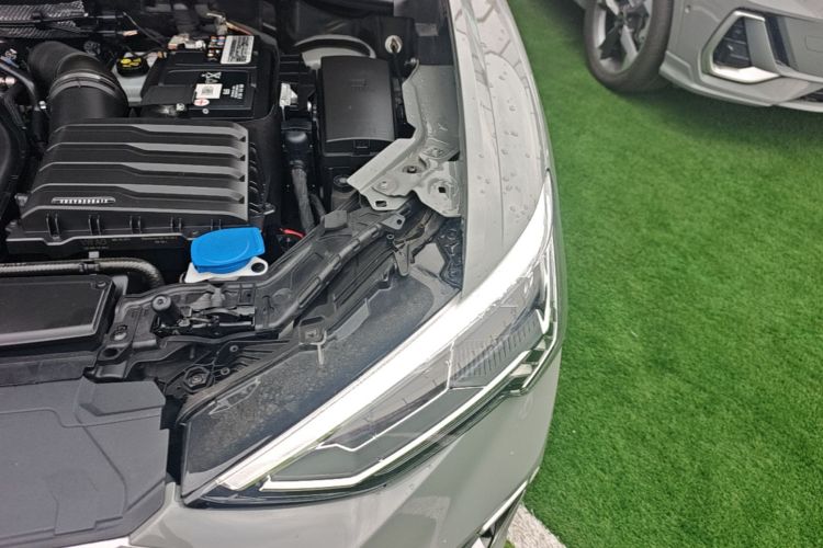 Audi Q3 2023 car image #24