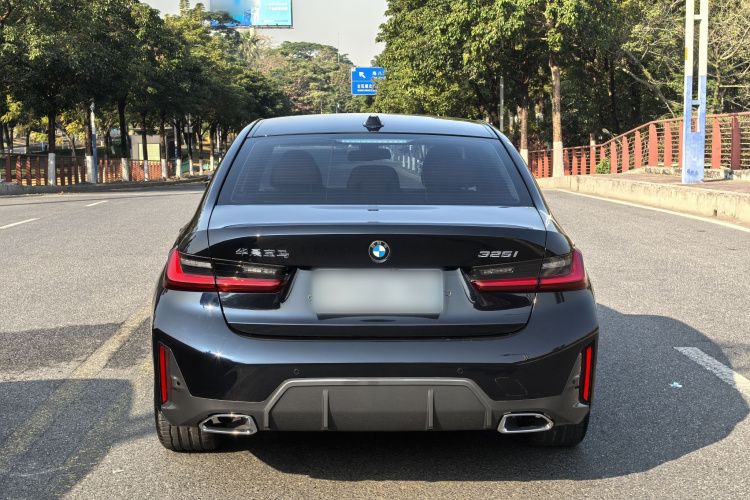 BMW 3 Series 2024 car image #9