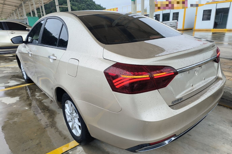 GEELY Emgrand 2020 car image #5