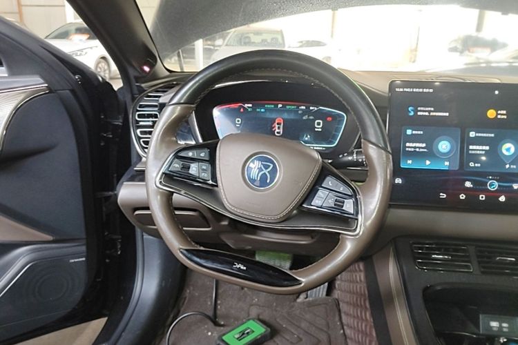 BYD Han 2022 car image #11