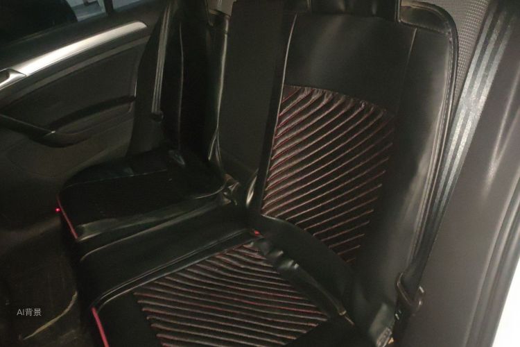 Volkswagen Golf 2018 car image #19