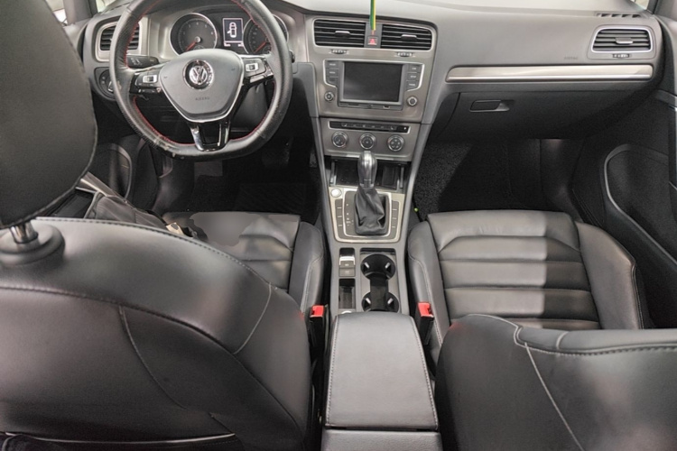 Volkswagen Golf 2016 car image #10