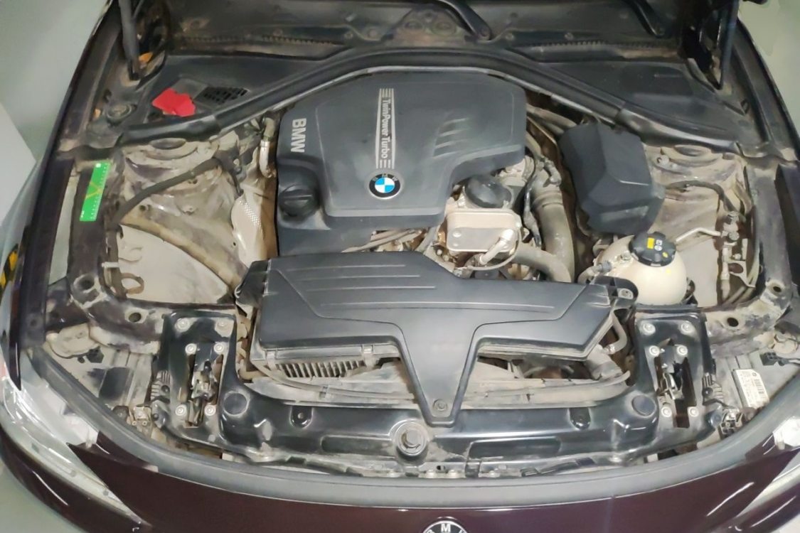 BMW 3 Series 2016 car image #10