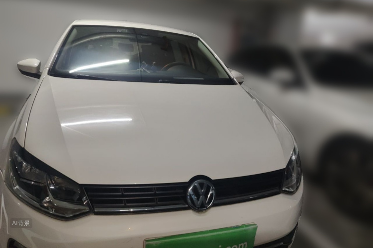 Volkswagen Polo 2015 car image #3