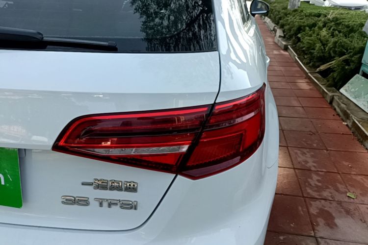 Audi A3 2019 car image #8