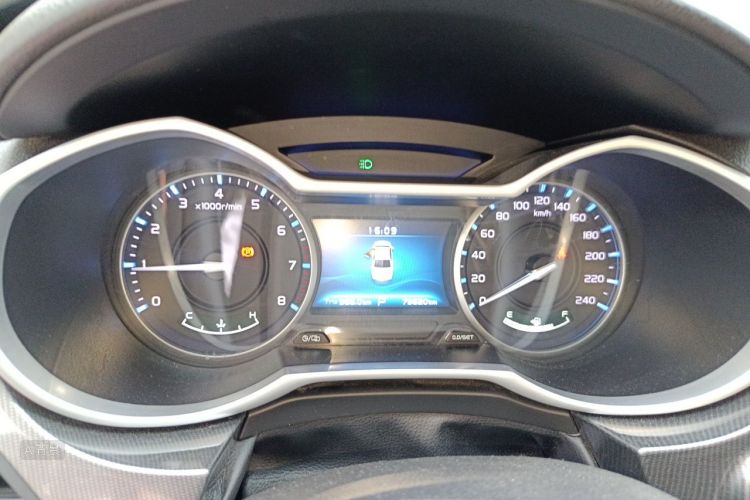 GEELY Emgrand 2018 #13 GEELY Emgrand 2018 car image #13