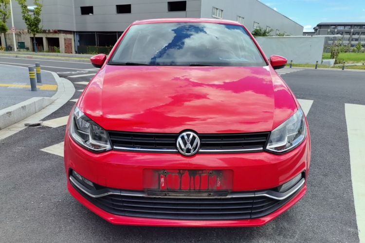 Volkswagen Polo 2019 car image #3