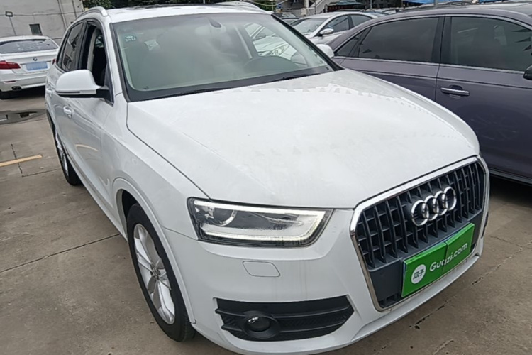 Audi Q3 2016 car image #6