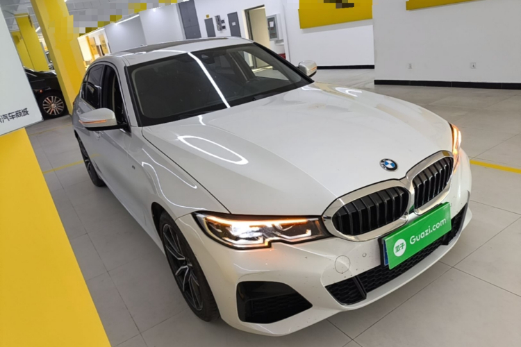 BMW 3 Series 2021 car image #4
