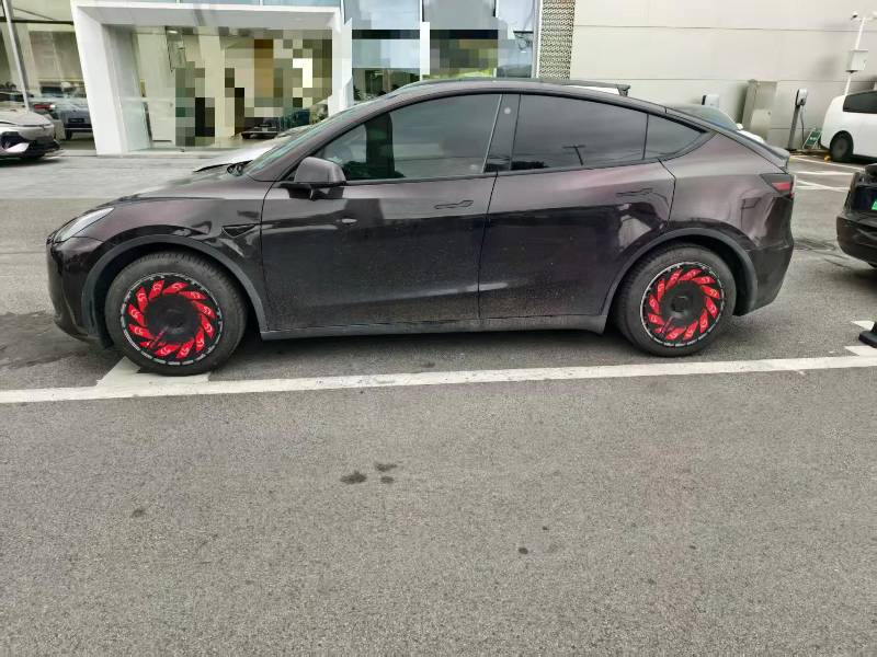 Tesla Model Y 2023 #6 Tesla Model Y 2023 car image #6