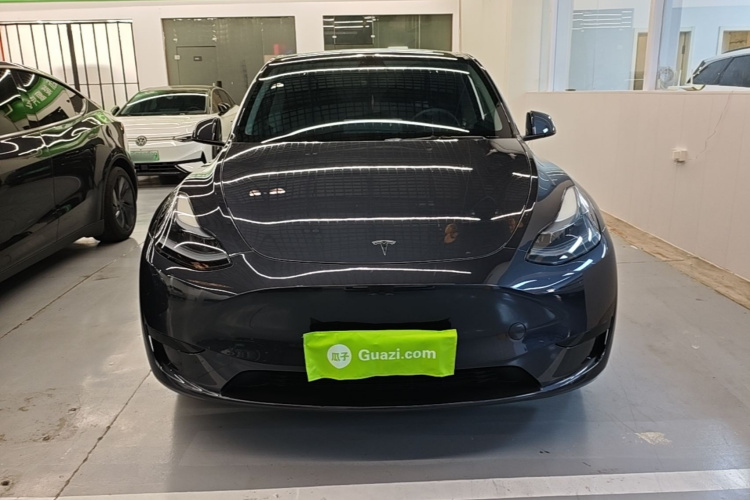 Tesla Model Y 2024 #3 Tesla Model Y 2024 car image #3