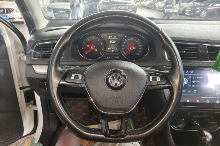 Volkswagen Lavida 2018 #11 Volkswagen Lavida 2018 car image #11