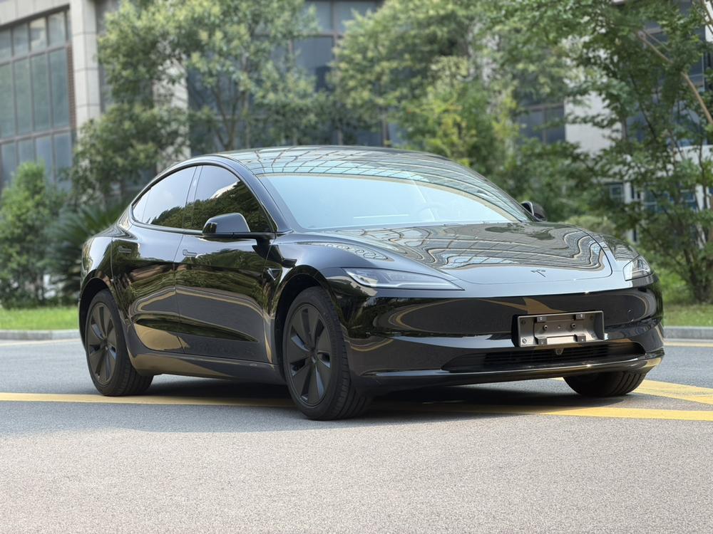 Tesla Model 3 2026 #3 Tesla Model 3 2026 car image #3
