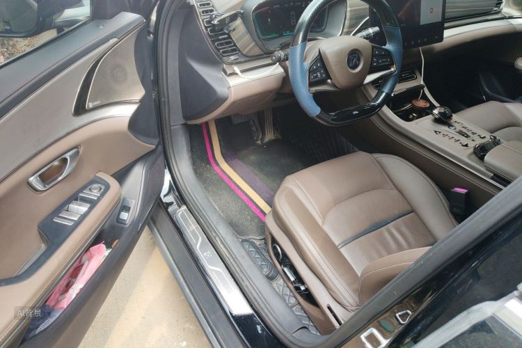 BYD Han 2022 car image #18