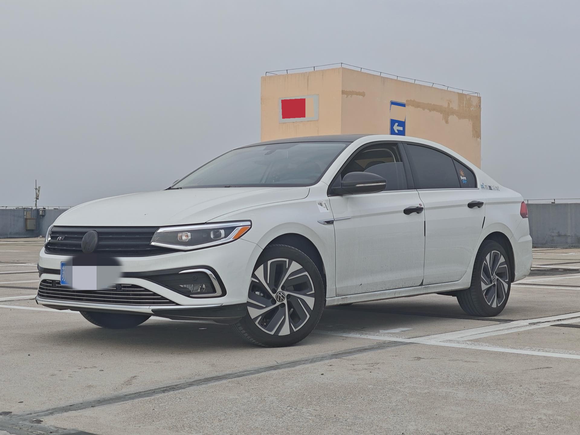 2023 immagine di auto 