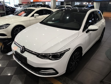 Volkswagen Golf 2021 car image 