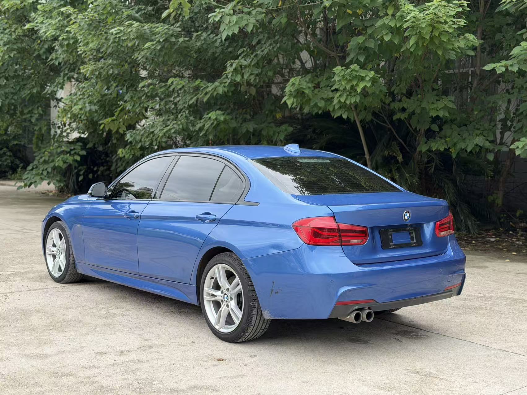 BMW 3 Series 2018 #8 BMW 3 Series 2018 car image #8