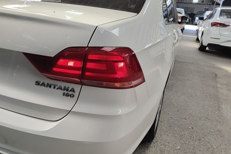 Volkswagen Santana 2016 image de voiture #8