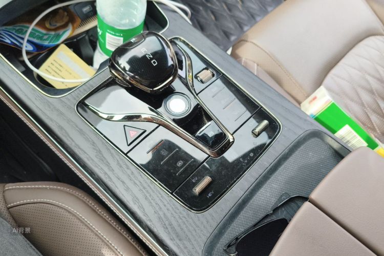 BYD Han 2022 car image #16