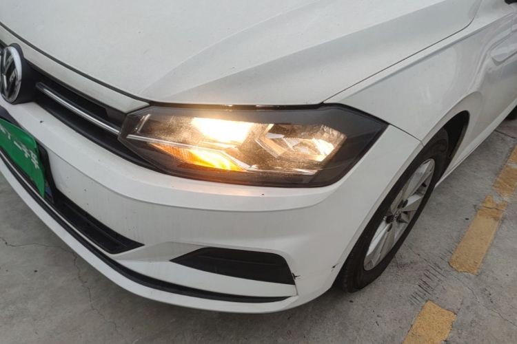 Volkswagen Polo 2021 car image #23