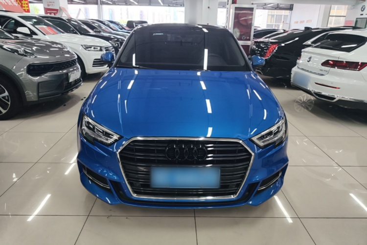 Audi A3 2019 car image #3