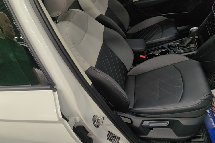 Volkswagen Tharu 2024 immagine di auto #24