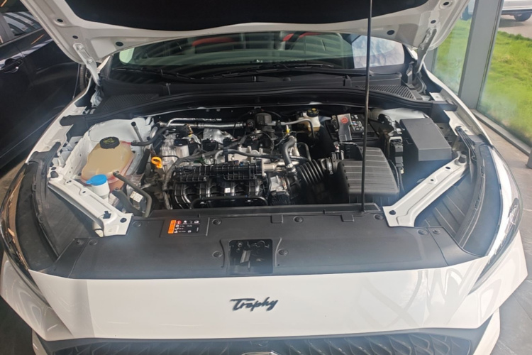 MG 5 2024 imagen de coche #20