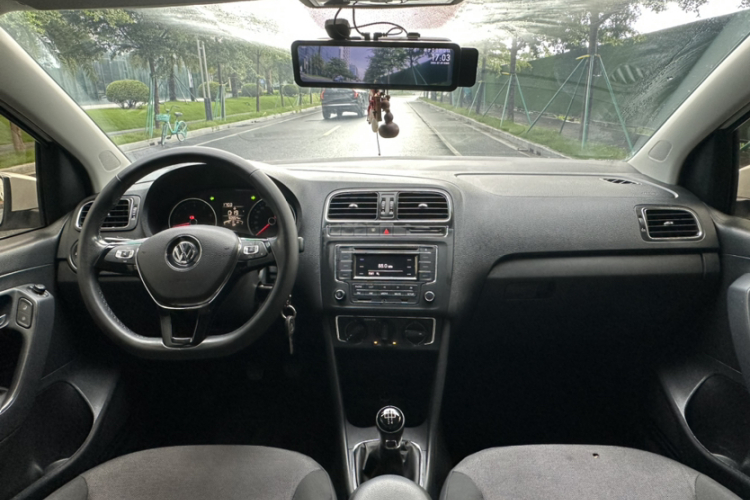 Volkswagen Polo 2016 #20 Volkswagen Polo 2016 car image #20