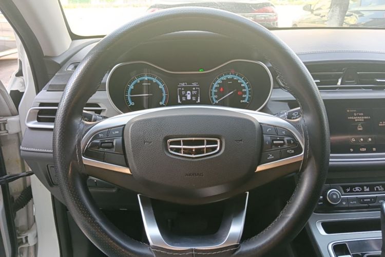 GEELY Emgrand 2022 #11 GEELY Emgrand 2022 car image #11