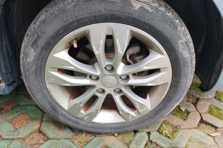 GEELY Emgrand 2016 car image #9