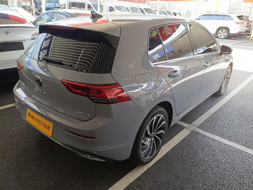 Volkswagen Golf 2025 car image #6