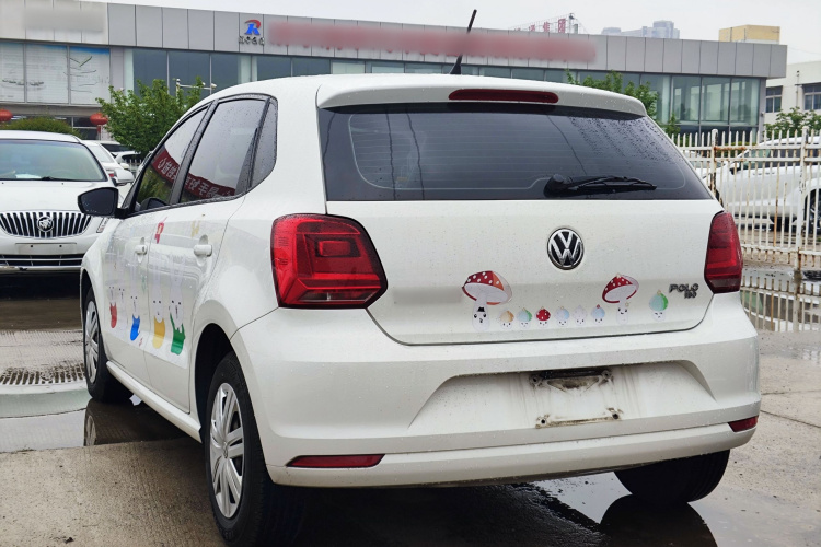 Volkswagen Polo 2019 car image #5