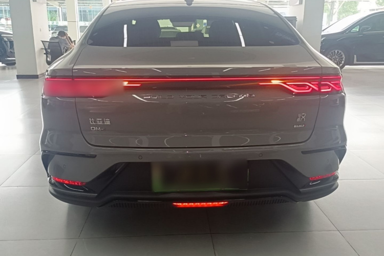 BYD Han 2025 car image #4